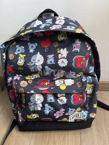 Cartable BT21 très bon état