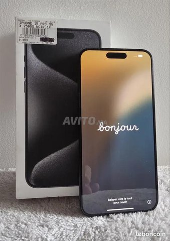 IPhone 15 Pro Max 256 Go Noir – Parfait état 