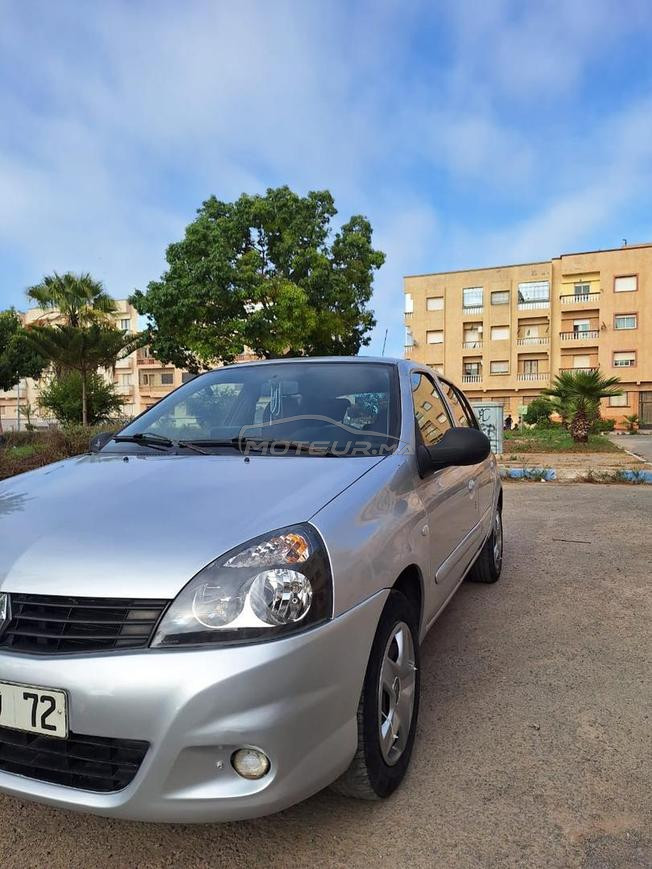 Renault clio2 essence 2012