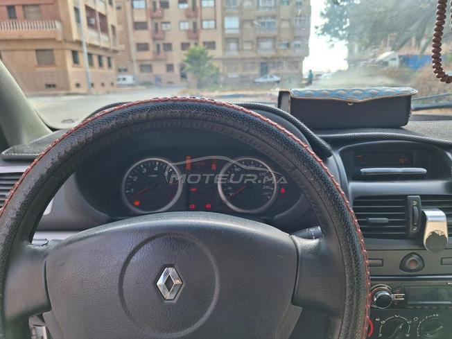 Renault clio2 essence 2012