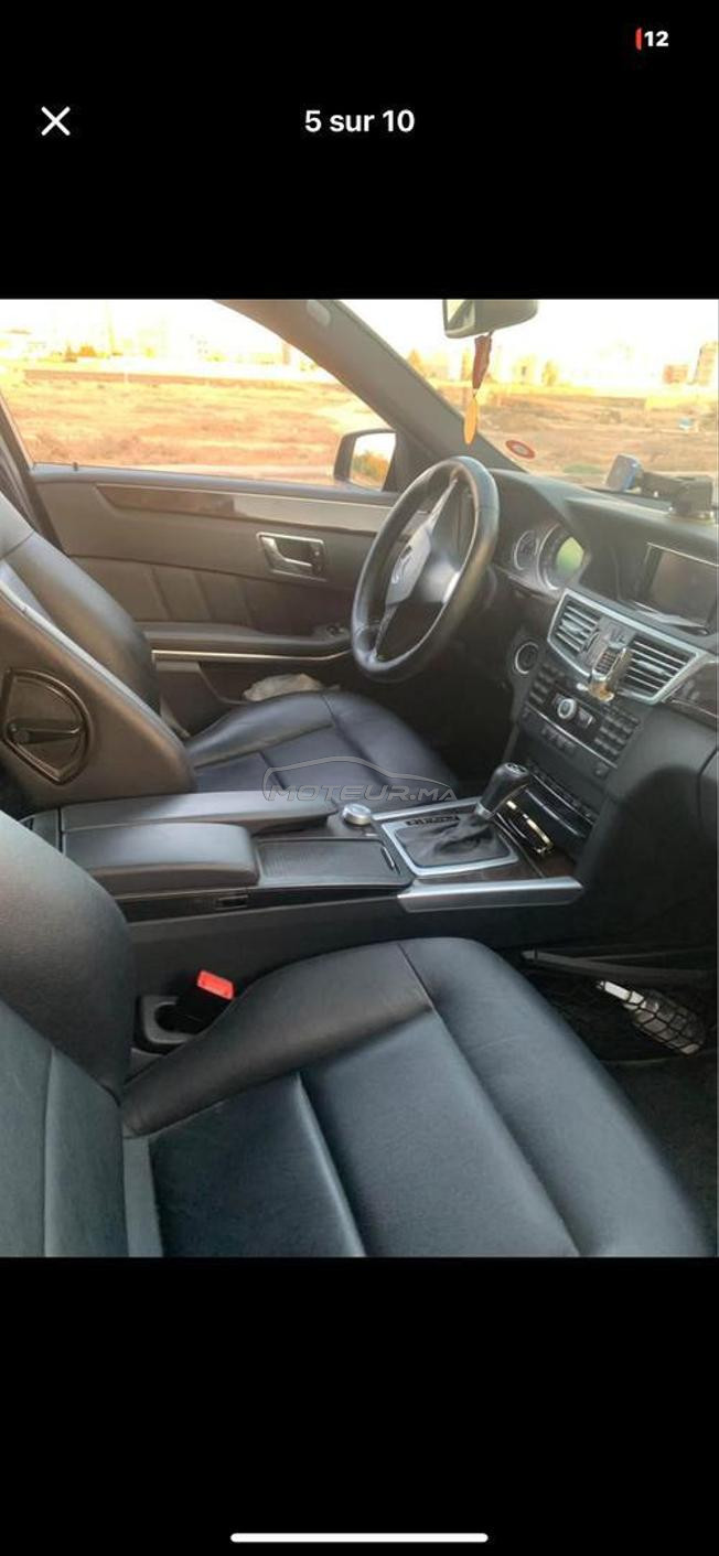 mercedes E250 bleu effeiciency