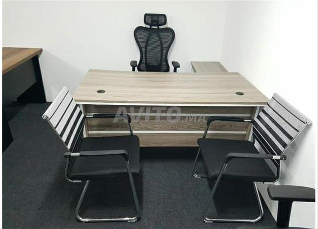 FABRICATION BUREAU SUR MESURE تصنيع مكاتب  DE 