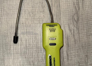 كاشف تسرب الغاز القابل للاحتراق باشاراش  Leakator