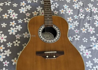 Guitar electroacoustique 