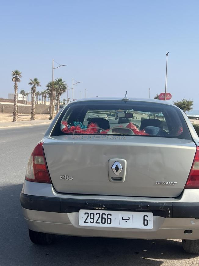 Renault Clio Essence Manuelle 2005 à Agadir