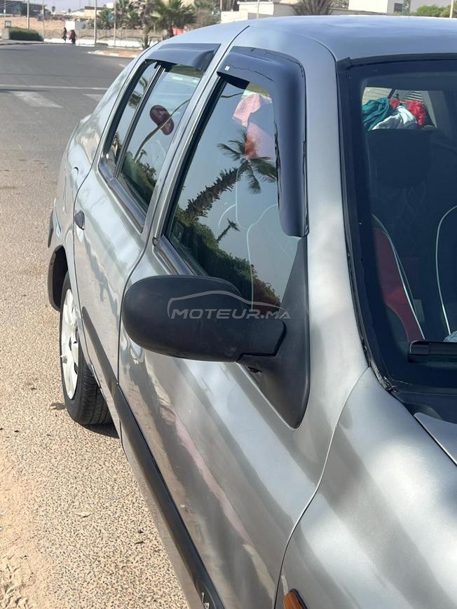 Renault Clio Essence Manuelle 2005 à Agadir