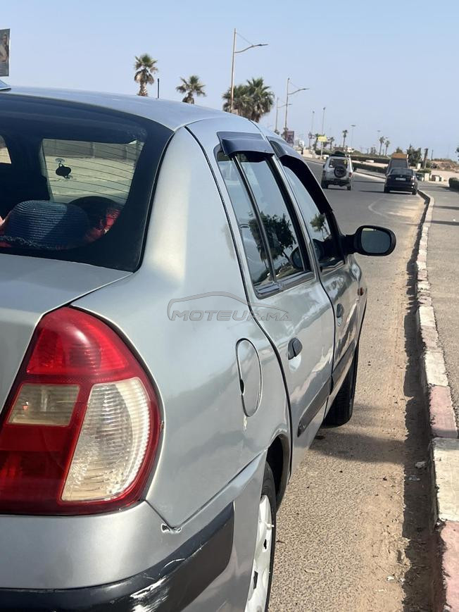 Renault Clio Essence Manuelle 2005 à Agadir