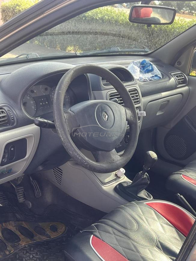 Renault Clio Essence Manuelle 2005 à Agadir