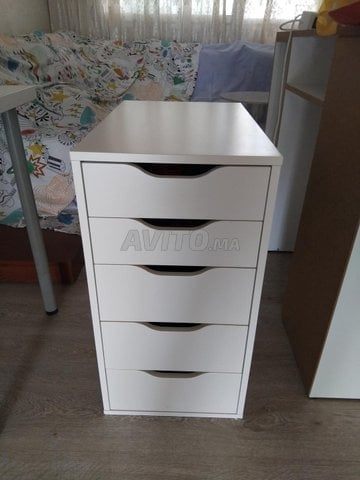 Bureau avec caisson mobile 