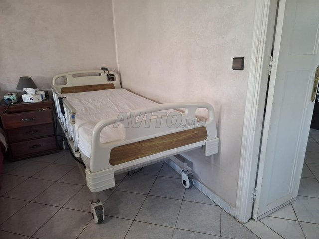 Lit médicalisé électrique 