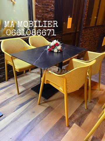 Chaise de café moderne