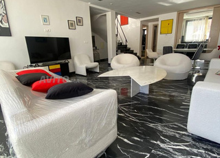 DUPLEX MEUBLÉ TERRASSE À LOUER À RACINE 