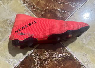 codass حذاء رياضي 