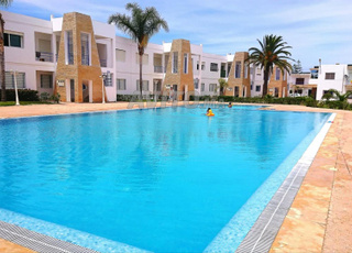 Appartement à louer avec une piscine