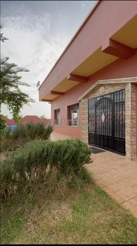 Maison de charme, tranquillité loin de la ville - 2