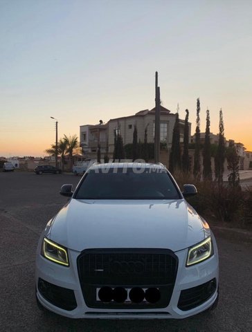Audi Q5 S-line premier main 2017 