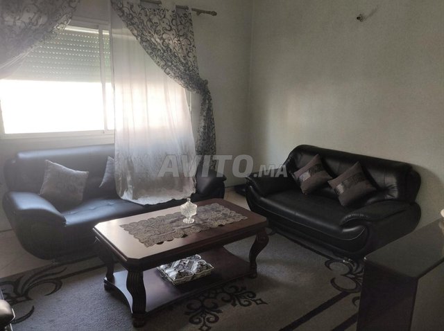 canapés salon avec table 