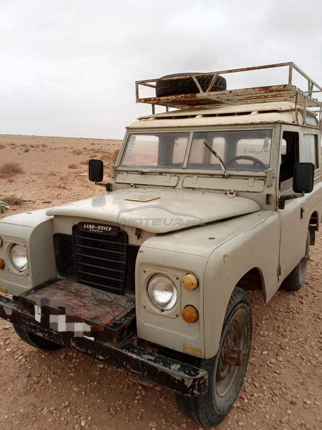 سيارة لاند روفر 