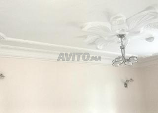 💡 للبيع ثرية ديال الصالون وجوج ضوايات ديال الحيط