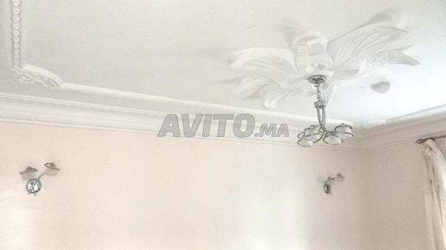 💡 للبيع ثرية ديال الصالون وجوج ضوايات ديال الحيط