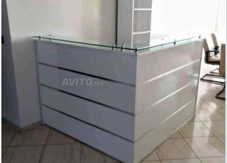 DES BUREAU RÉCEPTION  EN BOIS MDF   A 