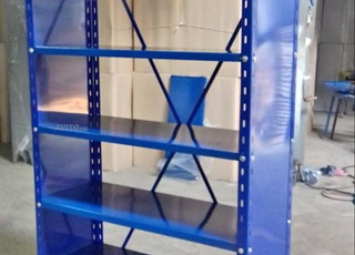 Rayonnage léger pour charge 5 tablettes