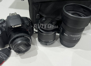 canon eos 700 d avec accessoire et 3 objectifs pro