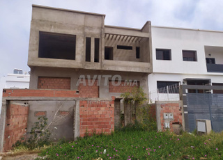 Villa semi fini à vendre