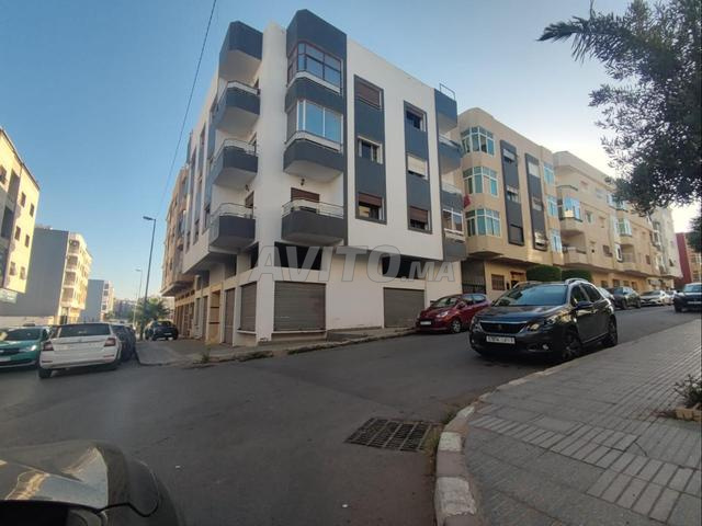 Commerce 2 facades et mezzanine à coté Tribunal - 2