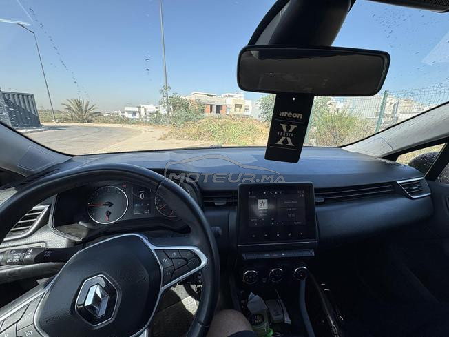 Clio 5 noire neuve 