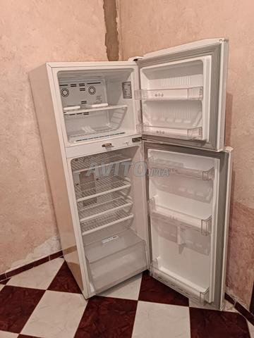 ثلاجة للبيع مزالة نقية لي بغاها مرحبا