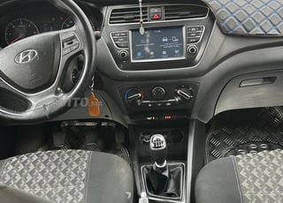 hyundai i20 ba9a n9iya li mahtam marhba