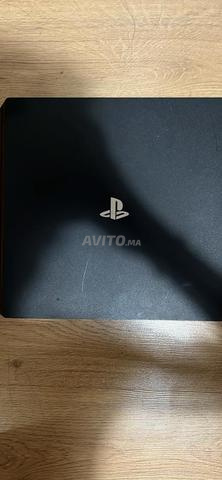 ps4 pro 800GB (prix negociable) - 2