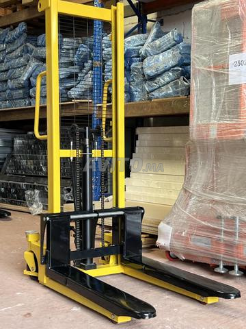 Gerbeur manuel 3m capacité 1.5T PjYk5