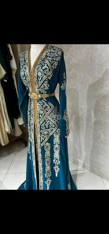 caftan brodé