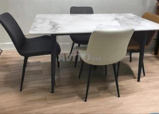 Table à manger fixe