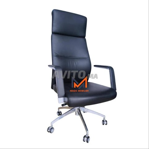 CHAISE DISPO AVEC BON PRIX