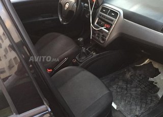 Fiat Punto Essence Manuelle 2015 à Mohammedia