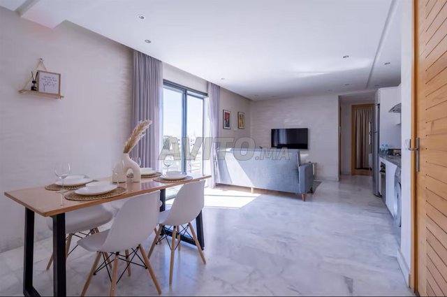 استوديو مشمس للإيجار