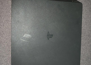 PS4 Slim à vendre