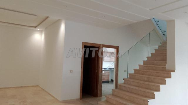 villa 365m a vendre Res fermée a bouskoura - 2