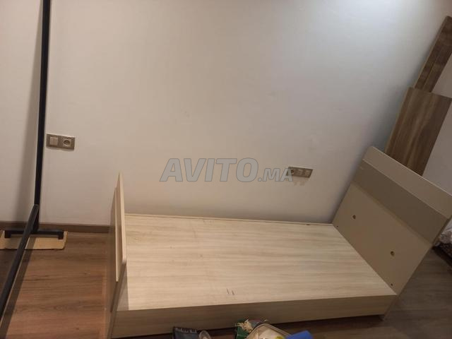 Vente lit bébé avec matelas Prix neuf 15000.00DH