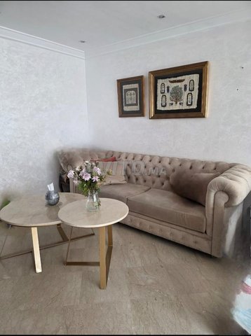 أريكة تشيسترفيلد مبطنة 3 مقاعد باللون البيج