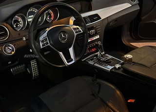 Mercedes-Benz 220 Diesel Automatique 2013 à Salé