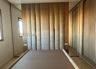 Tête de lit sur mesure avec habillage mural