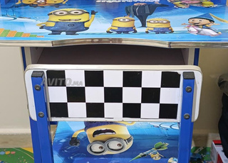 bureau pour enfant