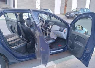 une belle voiture dacia logn a vendre