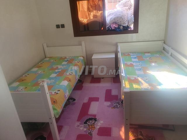 chambre 2 lit matelat chevet et mario