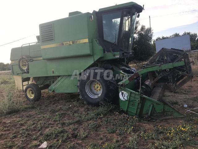 Moissonneuse-batteuse John Deer 1174