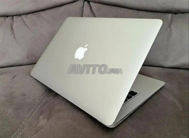 MACBOOK AIR i5 / 8GB RAM